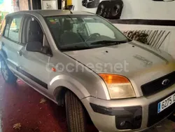 Gris / plata Usado 2006 Ford Fusion Berlina | 1200 €
