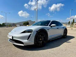 Gris hielo metalizado Usado 2024 Porsche Taycan Cross Turismo Berlina | 104.500 € (Caro)
