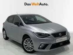Gris plata Usado 2024 Seat Ibiza FR | 18.378 € (Precio justo)