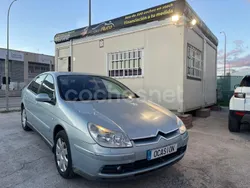Gris / plata Usado 2005 Citroën C5 Attraction Berlina | 1999 € (Precio justo)