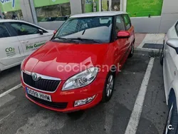 Rojo Usado 2011 Skoda Fabia Style Berlina | 5000 € (Un poco caro)