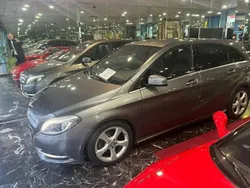 Gris Usado 2012 Mercedes B200 Monovolumen | 17.500 € (Caro)