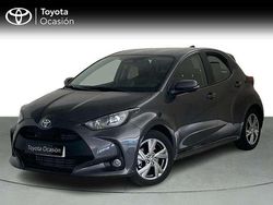 Gris Usado 2024 Toyota Yaris Hybrid Active Utilitario | 22.490 € (Precio justo)