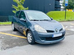 Gris / plata Usado 2007 Renault Clio II Authentique Berlina | 4600 € (Caro)