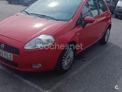 Rojo Usado 2007 Fiat Grande Punto Dynamic Utilitario | 3500 € (Un poco caro)