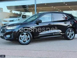 Negro Usado 2024 Ford Kuga ST-Line SUV | 30.800 € (Un poco caro)