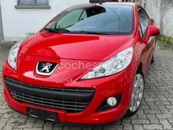 Rojo Usado 2011 Peugeot 207 CC Descapotable | 6900 € (Precio justo)