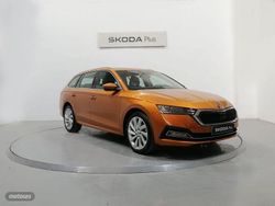 Naranja Usado 2023 Skoda Octavia Selection Familiar | 23.900 € (Buen precio)
