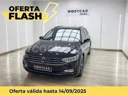 Negro Usado 2022 VW Passat Executive Familiar | 18.495 € (Buen precio)