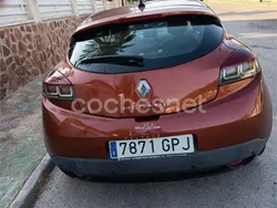 Granate Usado 2009 Renault Mégane III Dynamique Berlina | 4400 € (Precio justo)