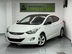 Blanco Usado 2012 Hyundai Elantra Comfort Utilitario | 7990 €