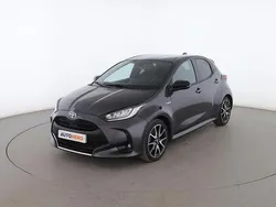 Gris Usado 2021 Toyota Yaris Hybrid Style Utilitario | 19.199 € (Precio justo)