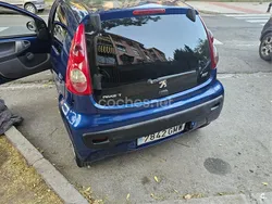Azul Usado 2009 Peugeot 107 Urban Move Utilitario | 3300 €