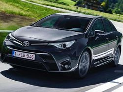 Gris Usado 2016 Toyota Avensis Advance Familiar | 11.390 € (Precio justo)