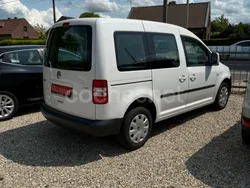 Gris / plata Usado 2013 VW Caddy Trendline Monovolumen | 12.490 €