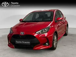 Rojo Usado 2024 Toyota Yaris Hybrid Active | 22.750 € (Precio justo)