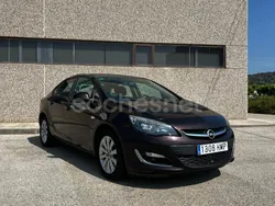 Marrón Usado 2010 Opel Astra Sport Berlina | 5999 € (Precio justo)