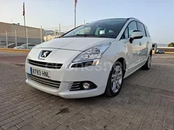Blanco Usado 2013 Peugeot 5008 Access Monovolumen | 7499 € (Precio justo)