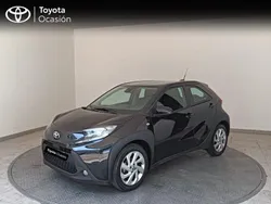 Negro Usado 2024 Toyota Aygo Play Utilitario | 15.990 € (Un poco caro)