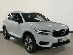 Blanco Usado 2021 Volvo XC40 Momentum SUV | 26.790 € (Precio justo)