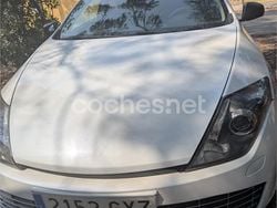 Blanco Usado 2010 Renault Laguna Coupé Coupe | 8500 € (Precio justo)