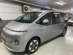 Gris / plata Usado 2022 Hyundai Staria Van | 38.900 € (Buen precio)