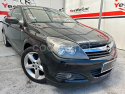 Negro Usado 2006 Opel Astra GTC Sport Berlina | 4290 € (Precio justo)