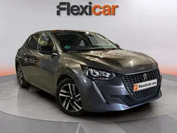 Gris Usado 2023 Peugeot 208 Allure Utilitario | 11.890 € (Buen precio)