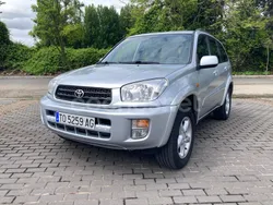 Gris / plata Usado 2000 Toyota RAV4 Sol SUV | 7500 € (Un poco caro)
