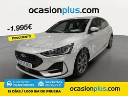 Gris / plata Usado 2023 Ford Focus ST-Line Berlina | 17.550 € (Precio justo)