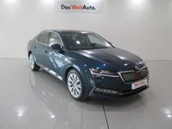 Azul Usado 2022 Skoda Superb LAURIN & KLEMENT Familiar | 38.890 €