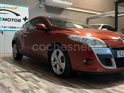 Naranja Usado 2009 Renault Mégane III Expression Coupe | 7199 € (Precio justo)