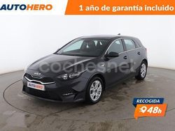 Gris Usado 2023 Kia Ceed Berlina | 18.399 € (Precio justo)