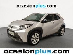 Gris Usado 2024 Toyota Aygo Play Utilitario | 13.910 € (Precio justo)