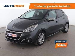 Gris Usado 2017 Peugeot 208 Style Utilitario | 8099 € (Precio justo)