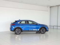 Azul blue flame m Usado 2023 Kia XCeed SUV | 27.590 € (Caro)