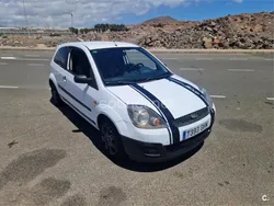 Blanco Usado 2008 Ford Fiesta Ambiente Utilitario | 2300 € (Precio justo)