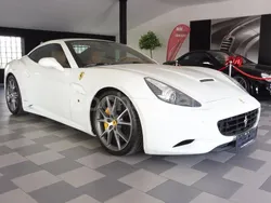 Blanco Usado 2010 Ferrari California Descapotable | 85.000 €
