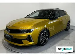Amarillo Usado 2022 Opel Astra Ultimate Berlina | 25.900 € (Un poco caro)