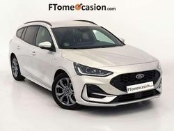 Plateado Usado 2023 Ford Focus ST-Line Familiar | 21.850 € (Precio justo)