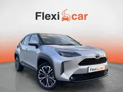 Gris Usado 2022 Toyota Yaris Hybrid Active | 21.490 € (Precio justo)