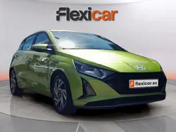 Verde Usado 2024 Hyundai i20 Berlina | 15.890 € (Super precio)