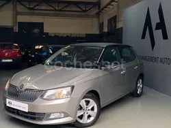 Gris / plata Usado 2016 Skoda Fabia Ambition Berlina | 8900 € (Precio justo)