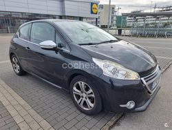 Negro Usado 2012 Peugeot 208 Allure Utilitario | 4999 € (Precio justo)