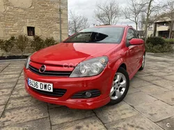 Rojo Usado 2006 Opel Astra GTC Sport Berlina | 3690 € (Precio justo)