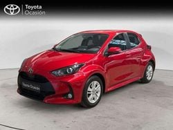 Rojo Usado 2024 Toyota Yaris Edition Berlina | 18.300 €