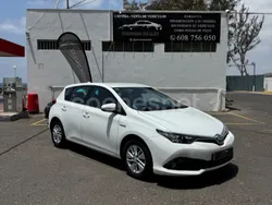 Blanco Usado 2018 Toyota Auris Hybrid Active Berlina | 13.990 € (Precio justo)