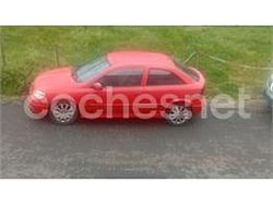 Rojo Usado 2004 Opel Astra Sport Berlina | 700 €
