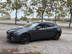 Gris / plata Usado 2015 Mazda 3 Luxury Berlina | 11.990 € (Precio justo)