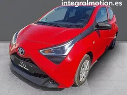 Rojo Usado 2022 Toyota Aygo X-play Utilitario | 11.500 € (Precio justo)